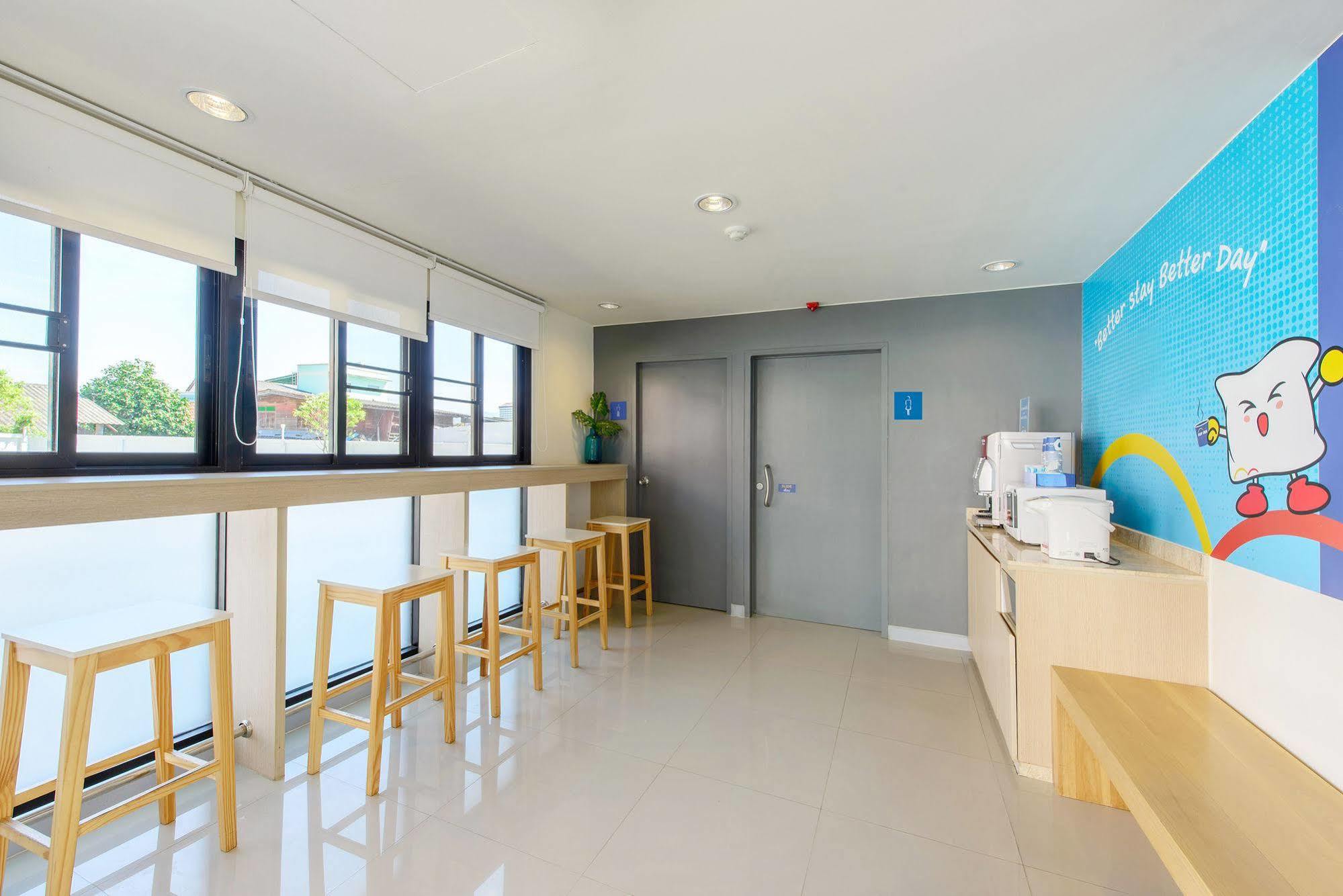 Hop Inn Чумпхон Экстерьер фото
